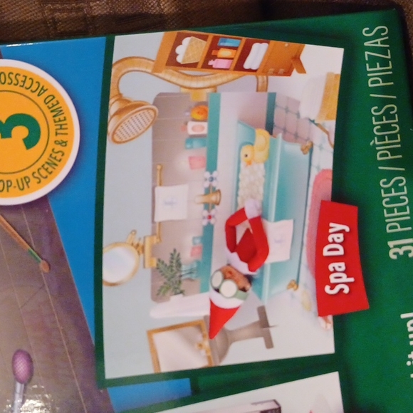 New Elf On The Shelf Insta-Moment Pop-Ups - Picture 4 of 5